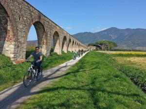 acquedotto romano bici e vacanze
