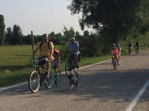 famiglia cicloturismo vacanze in bicicletta