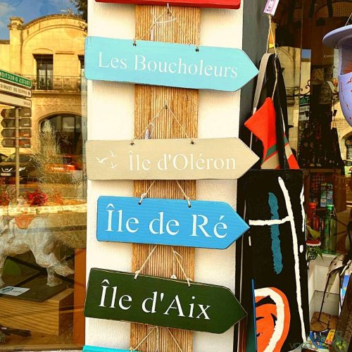 costa atlantica viaggi in bici velodyssee francia nantes, la rochelle, ile de re, bordeaux, arcachon. biarritz, bici & vacanze cartelli indicazioni località