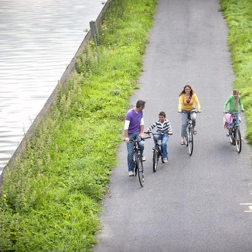 Vacanza in bicicletta, ciclabile, fiume, fiandre, bruges